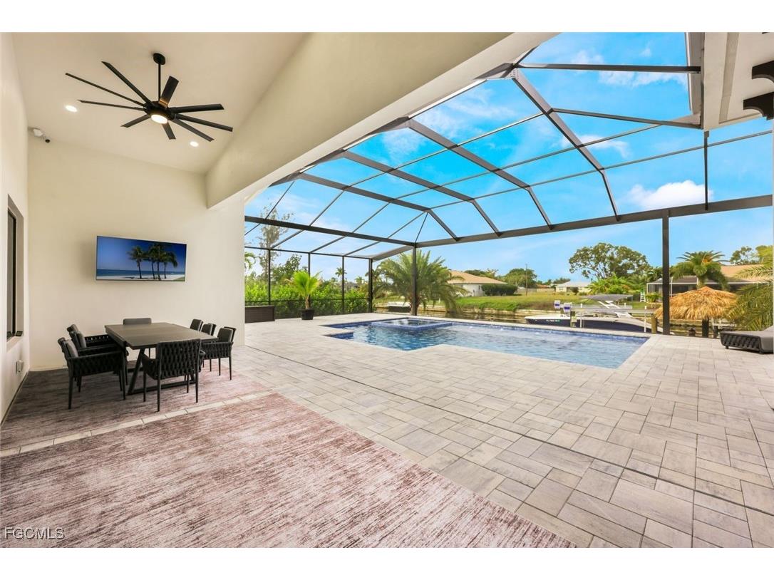 215 SE 28th Terrace Cape Coral FL 33904 2025014054 image9