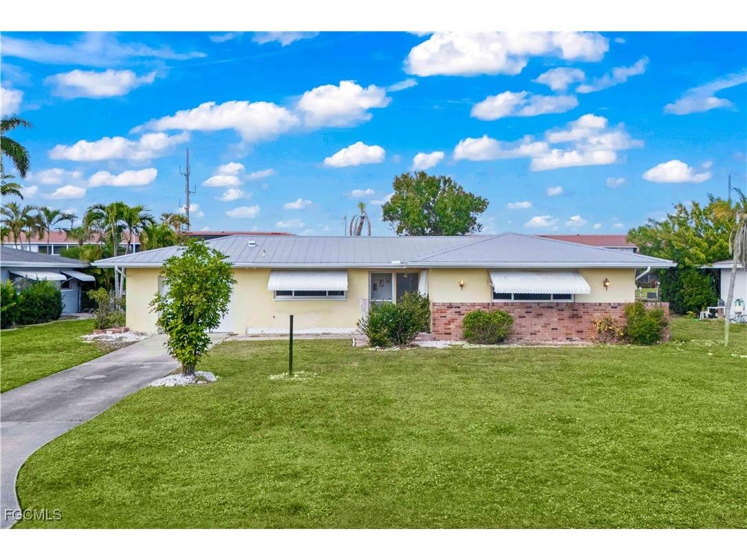 215 Santa Monica Court Cape Coral FL 33904 2025025704 image1