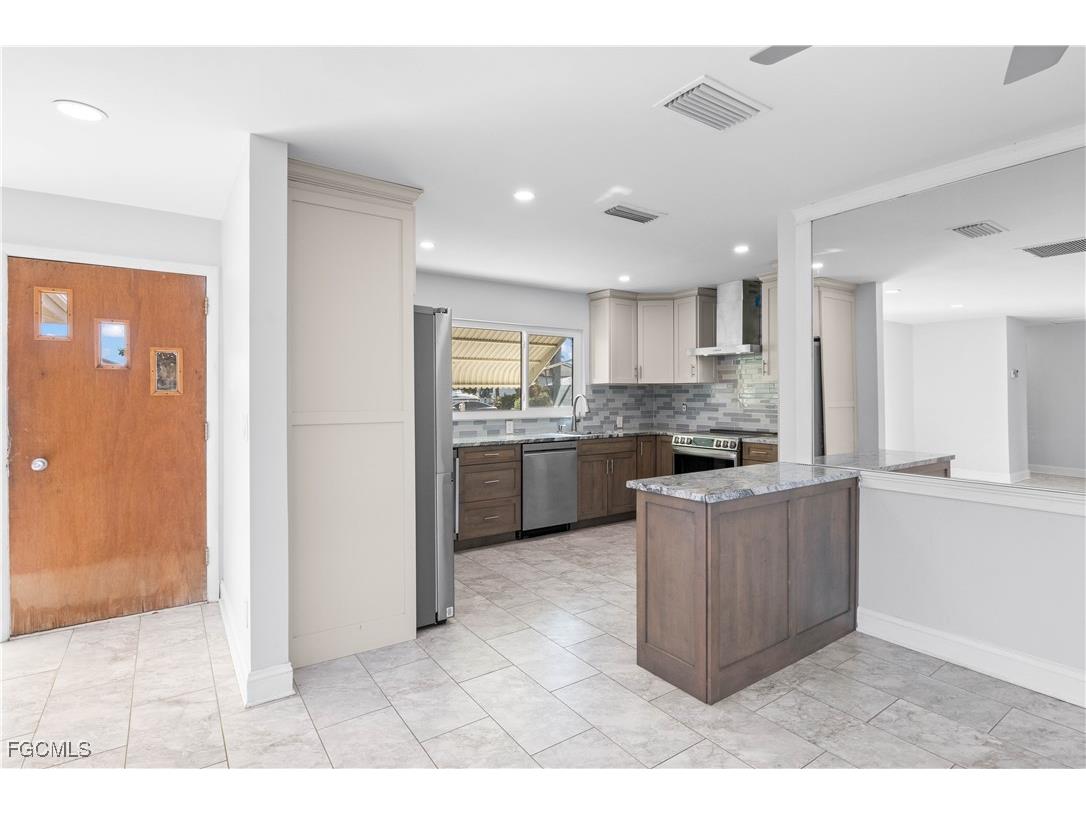 215 Santa Monica Court Cape Coral FL 33904 2025025704 image12