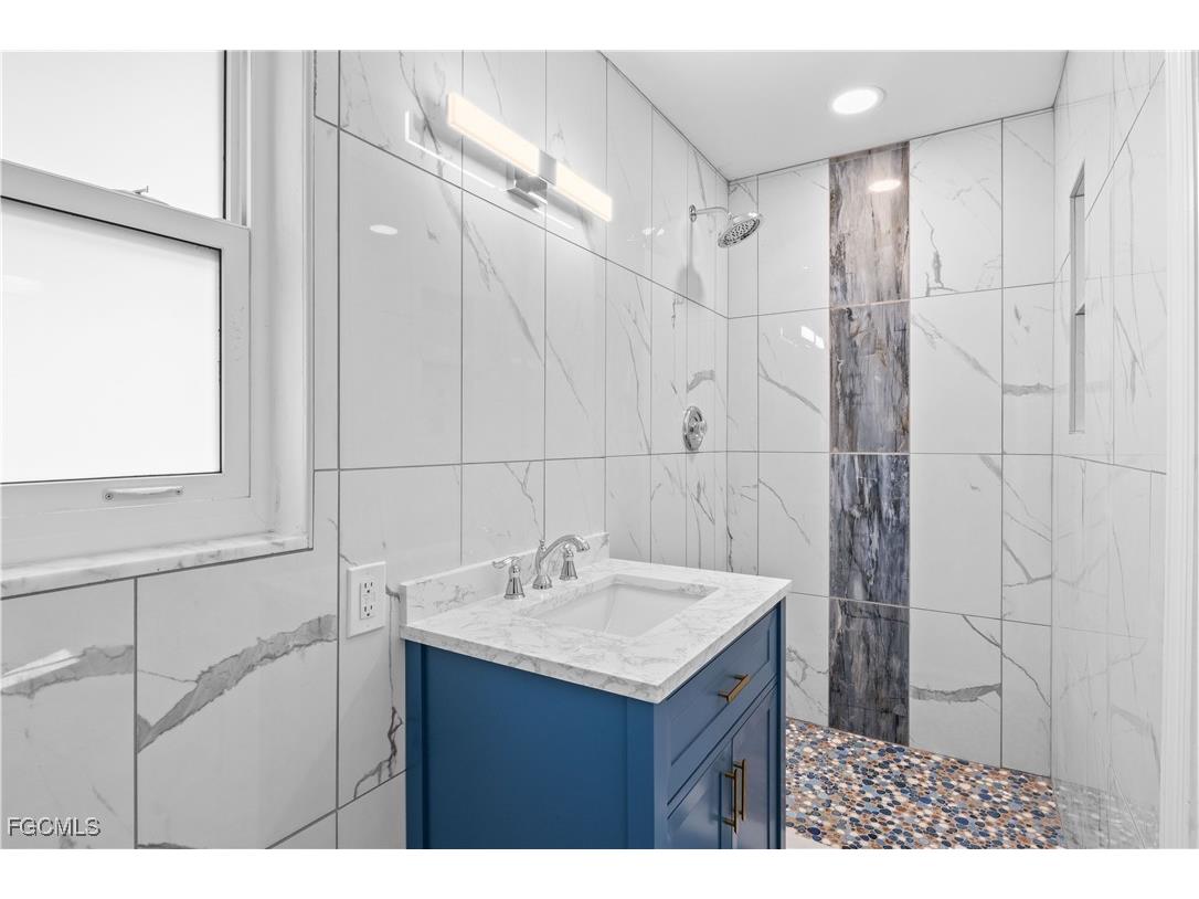 215 Santa Monica Court Cape Coral FL 33904 2025025704 image21