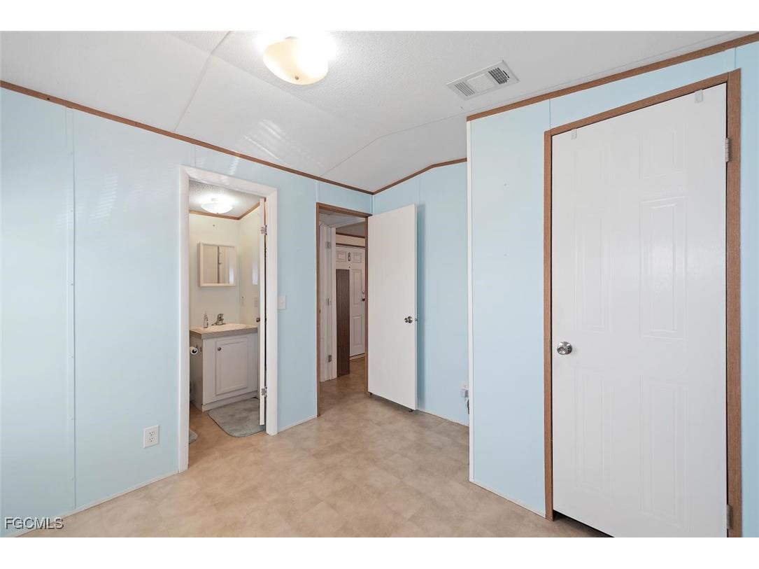 215 Shrub Lane N North Fort Myers FL 33917 2025002365 image19