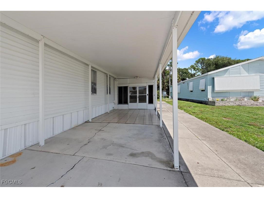 215 Shrub Lane N North Fort Myers FL 33917 2025002365 image4