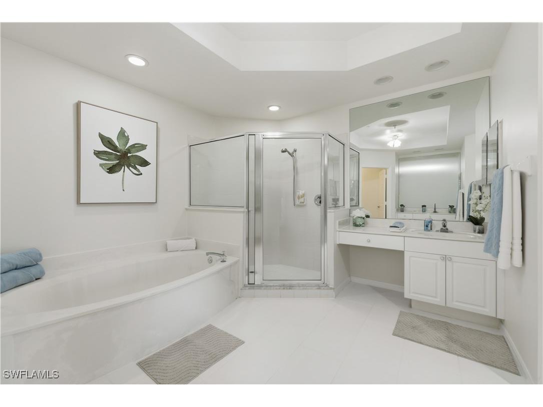 2150 Aberdeen Lane #202 Naples FL 34109 225066339 image14