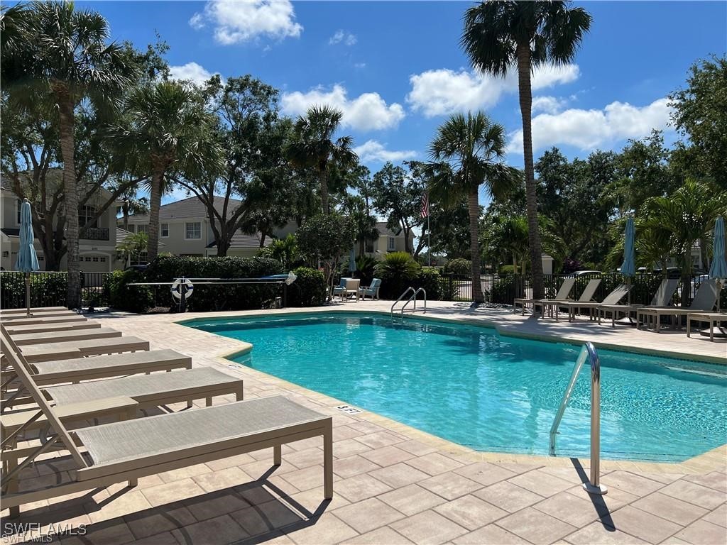 2150 Aberdeen Lane #202 Naples FL 34109 225066339 image38