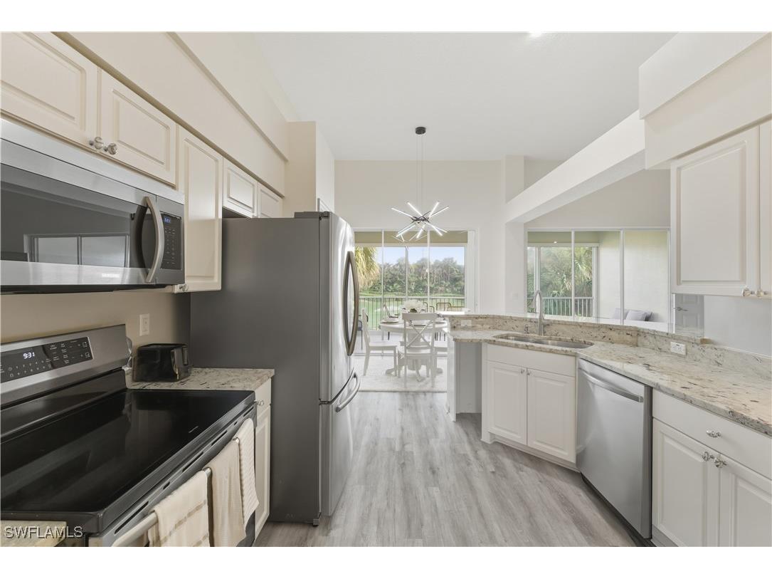 2150 Aberdeen Lane #202 Naples FL 34109 225066339 image9