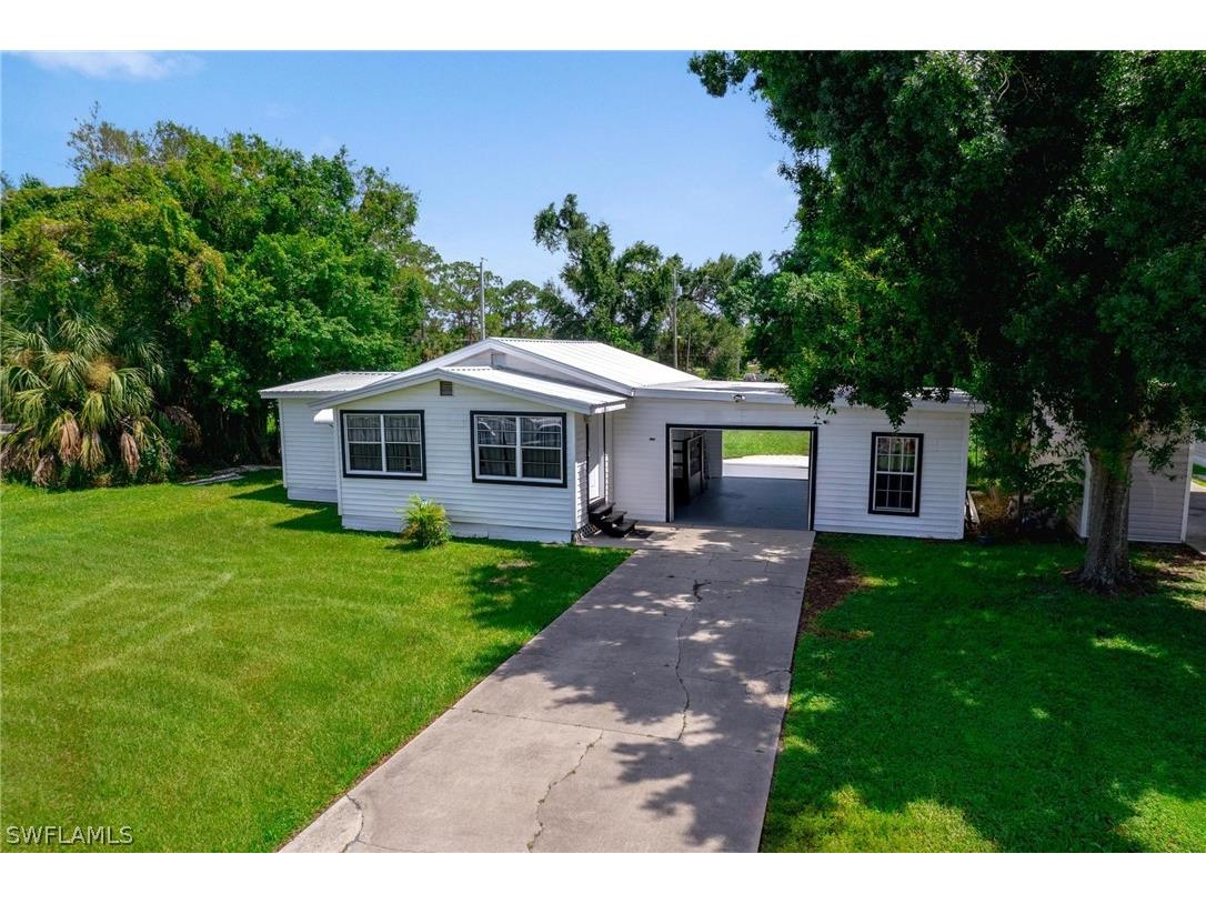 2150 Grace Avenue Fort Myers FL 33901 224059972 image1