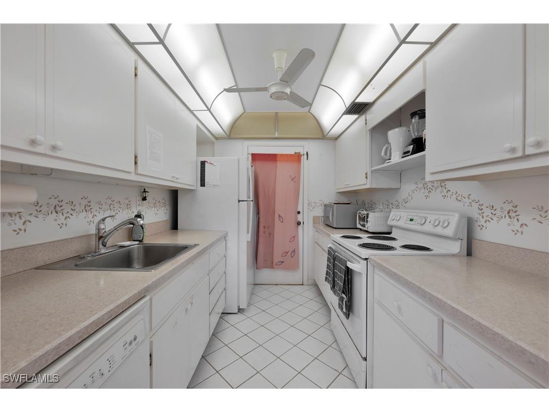 2150 Gulf Shore Boulevard N #411 Naples FL 34102 225059084 image8