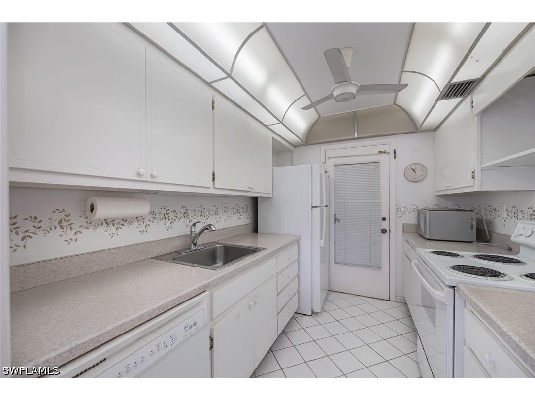 2150 Gulf Shore Boulevard N #411 Naples FL 34102 226022161 image6