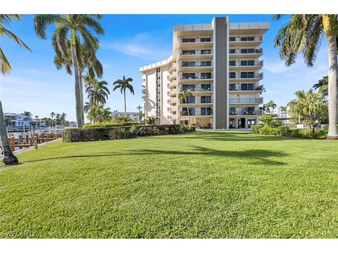 2150 Gulf Shore Boulevard N #609 Naples FL 34102 226012559 image2