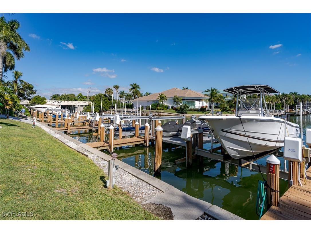 2150 Gulf Shore Boulevard N #609 Naples FL 34102 225076907 image32