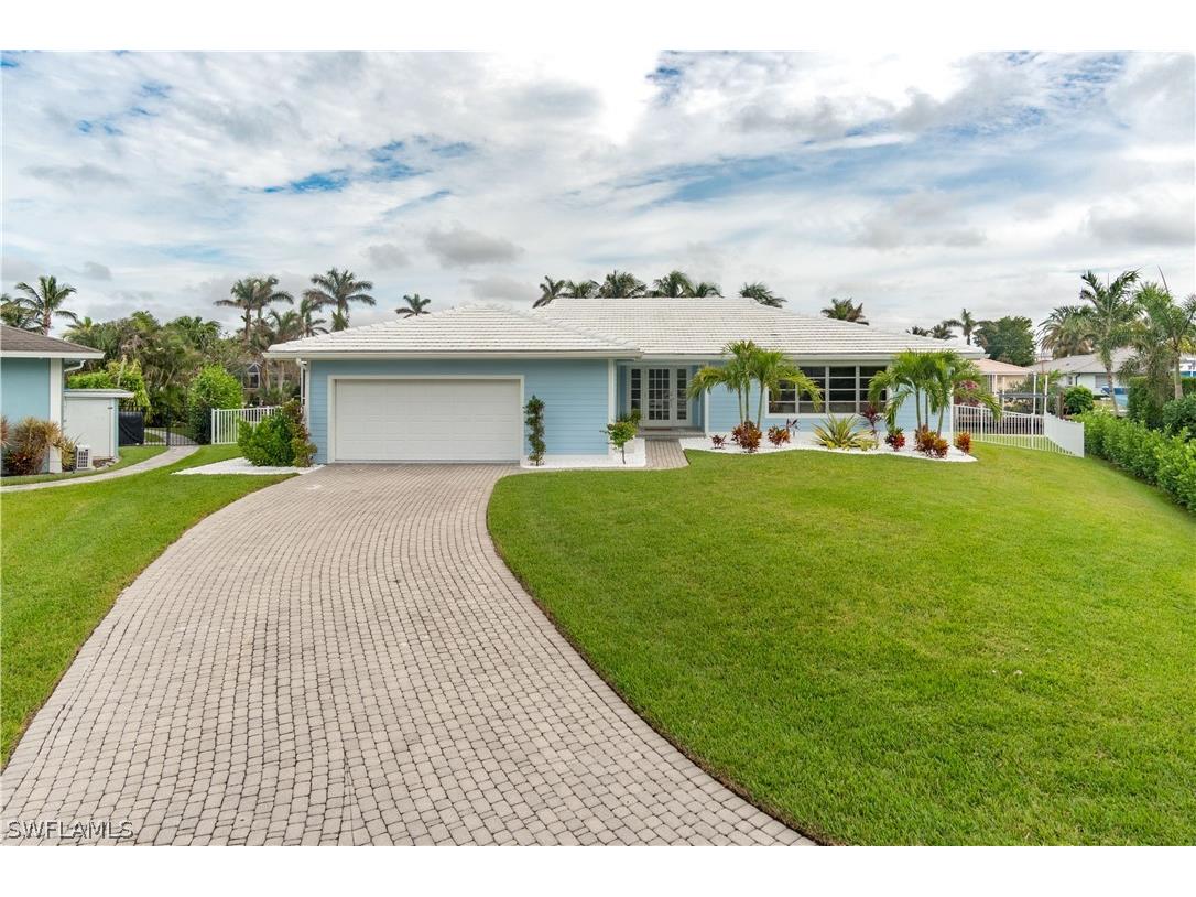 2150 Shad Court Naples FL 34102 222084320 image1