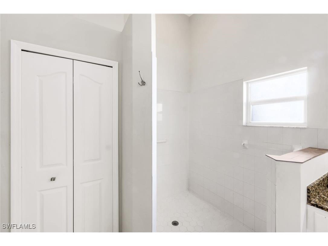 2150 Stacil Circle #13 Naples FL 34109 225079118 image22