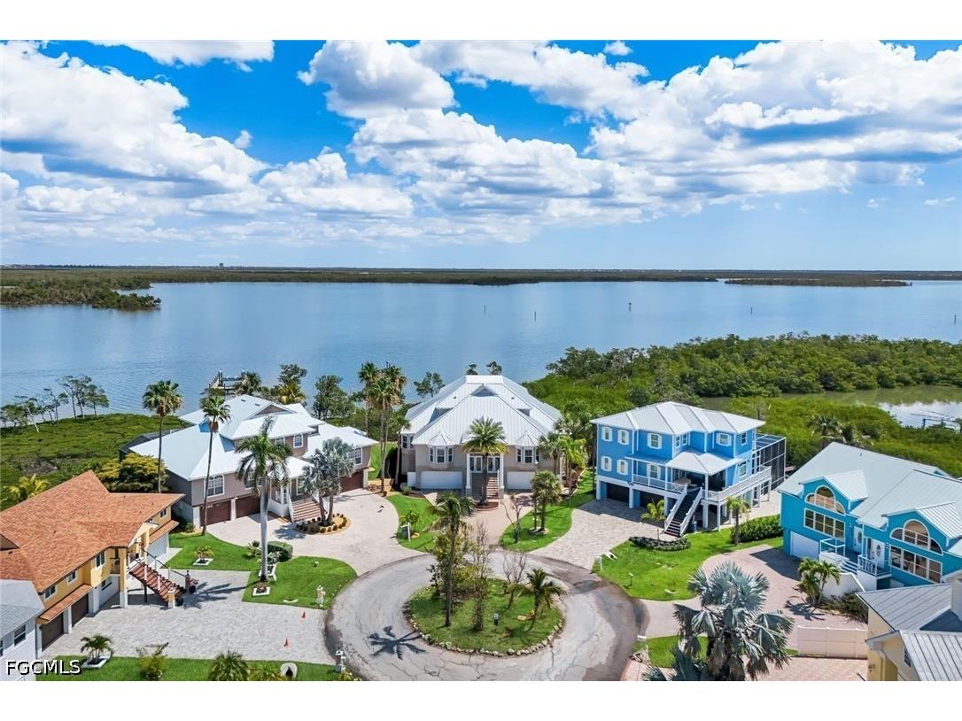 21500 - 21504 Indian Bayou Drive Fort Myers Beach FL 33931 2026017632 image1
