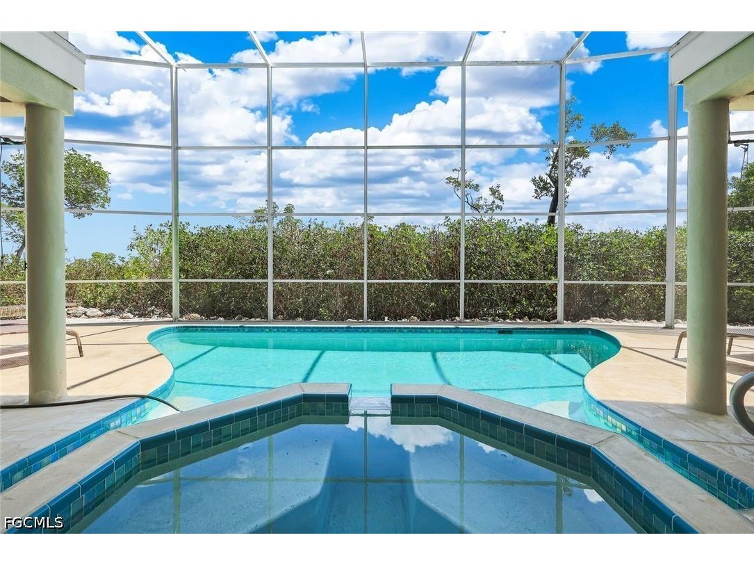 21500 - 21504 Indian Bayou Drive Fort Myers Beach FL 33931 2026017632 image3