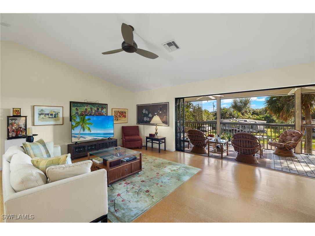 2151 Estey Avenue Naples FL 34104 225074984 image2