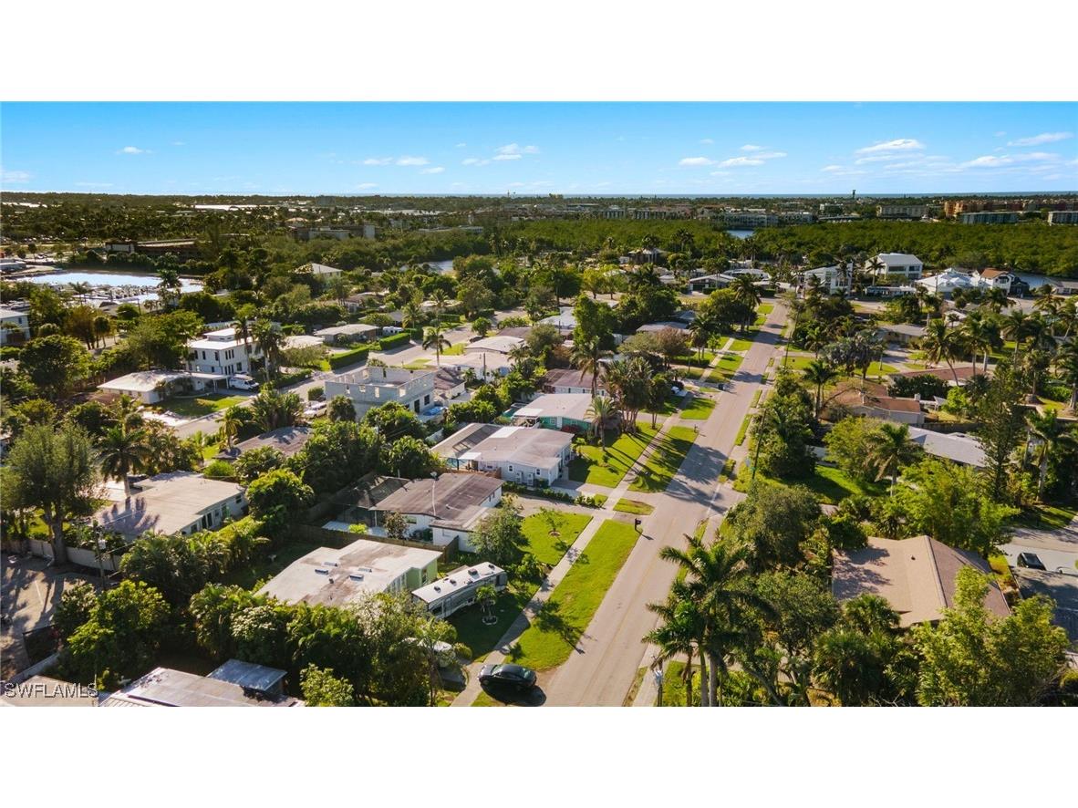 2151 Estey Avenue Naples FL 34104 225074984 image27