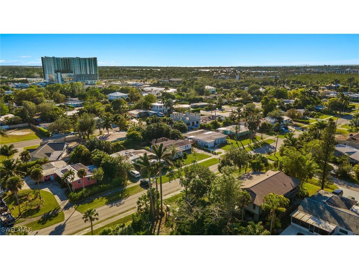 2151 Estey Avenue Naples FL 34104 225074984 image29