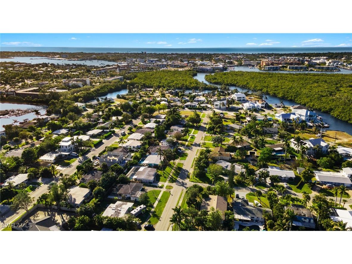 2151 Estey Avenue Naples FL 34104 225074984 image35