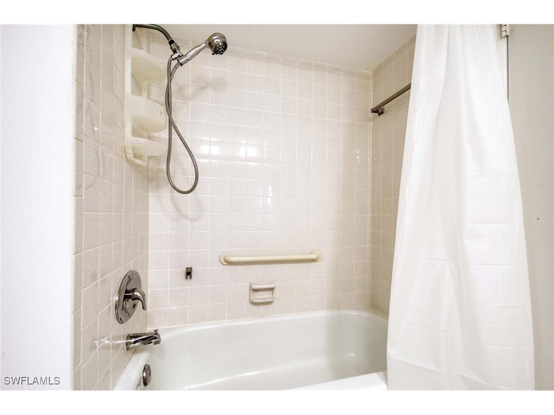 2151 Gulf Shore Boulevard N #204 Naples FL 34102 225071159 image16