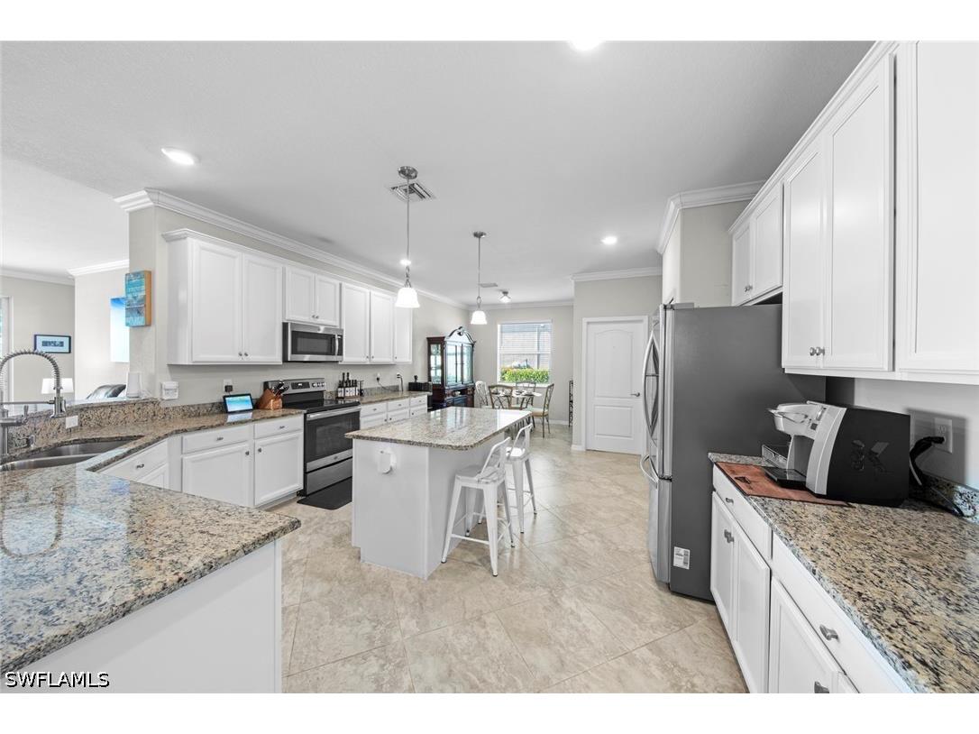 2151 Vermont Lane Naples FL 34120 226015169 image4