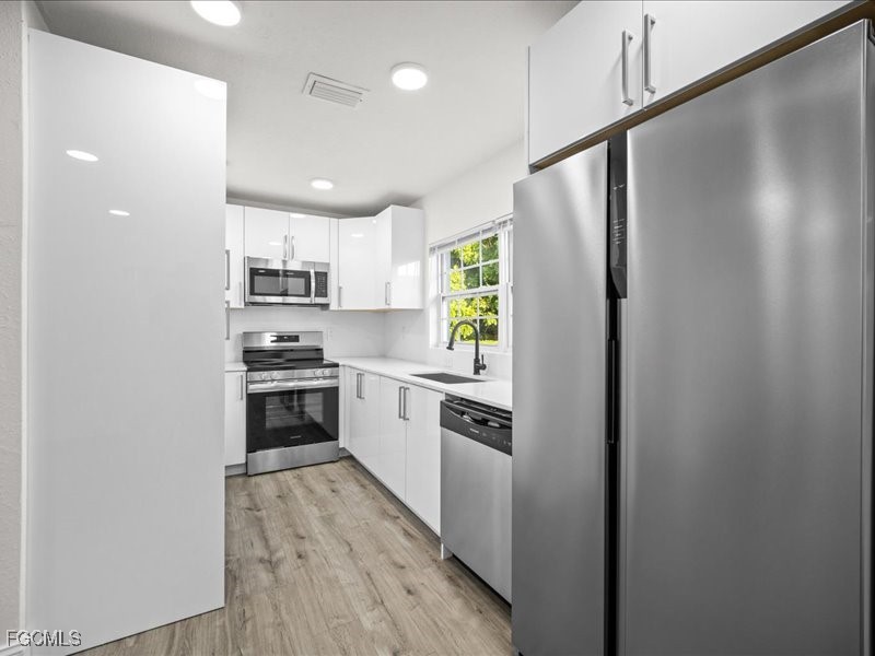 21512 Kenyon Avenue Port Charlotte FL 33952 2025014895 image3