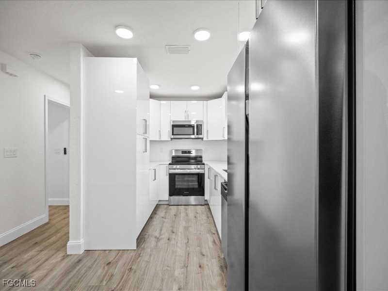 21512 Kenyon Avenue Port Charlotte FL 33952 2025014895 image4