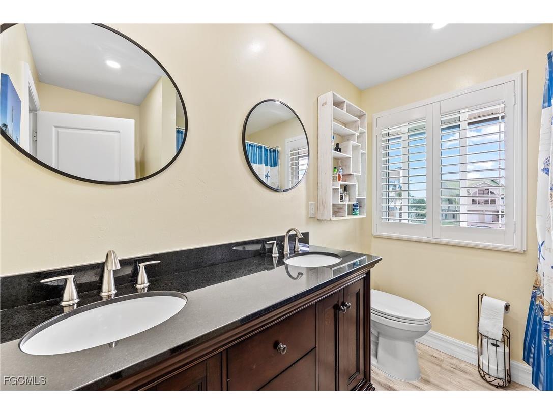 21520/522 Indian Bayou Drive Fort Myers Beach FL 33931 2026000463 image24