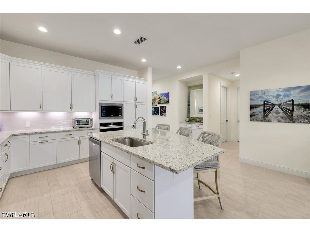 21530 Strada Nuova Circle #205 Estero FL 33928 226021598 image10