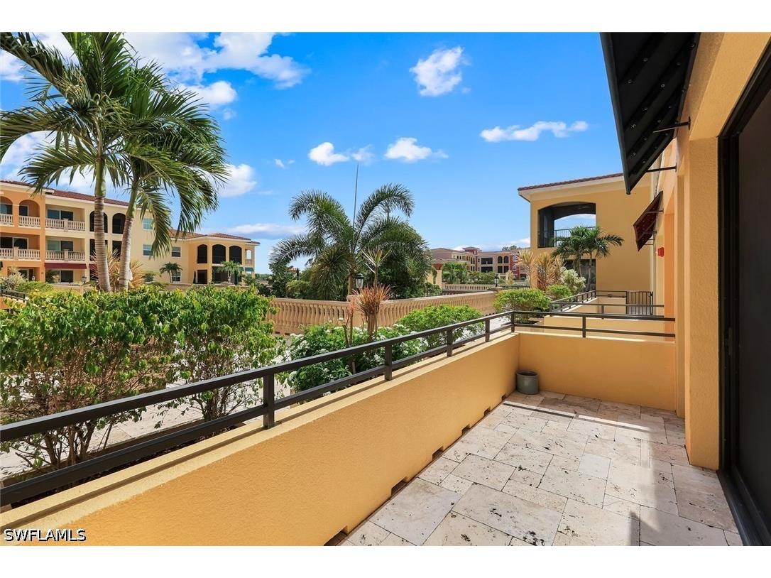 21530 Strada Nuova Circle #205 Estero FL 33928 226021598 image20