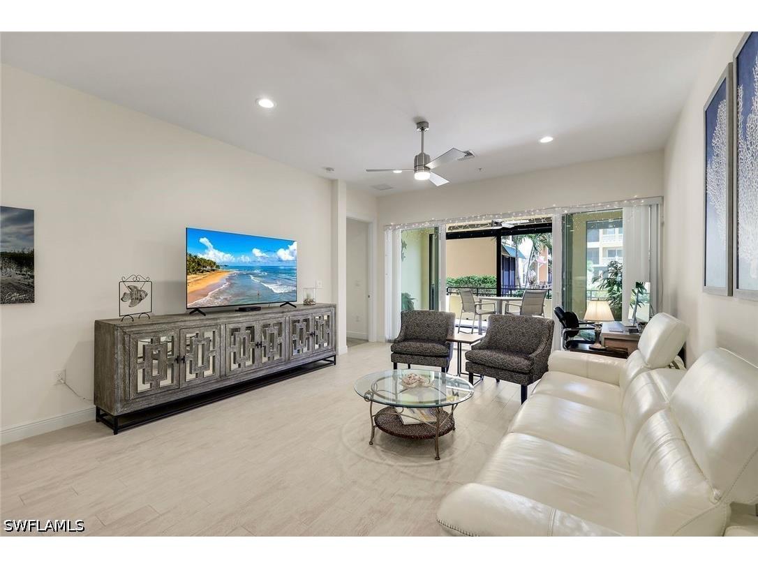 21530 Strada Nuova Circle #205 Estero FL 33928 226021598 image4
