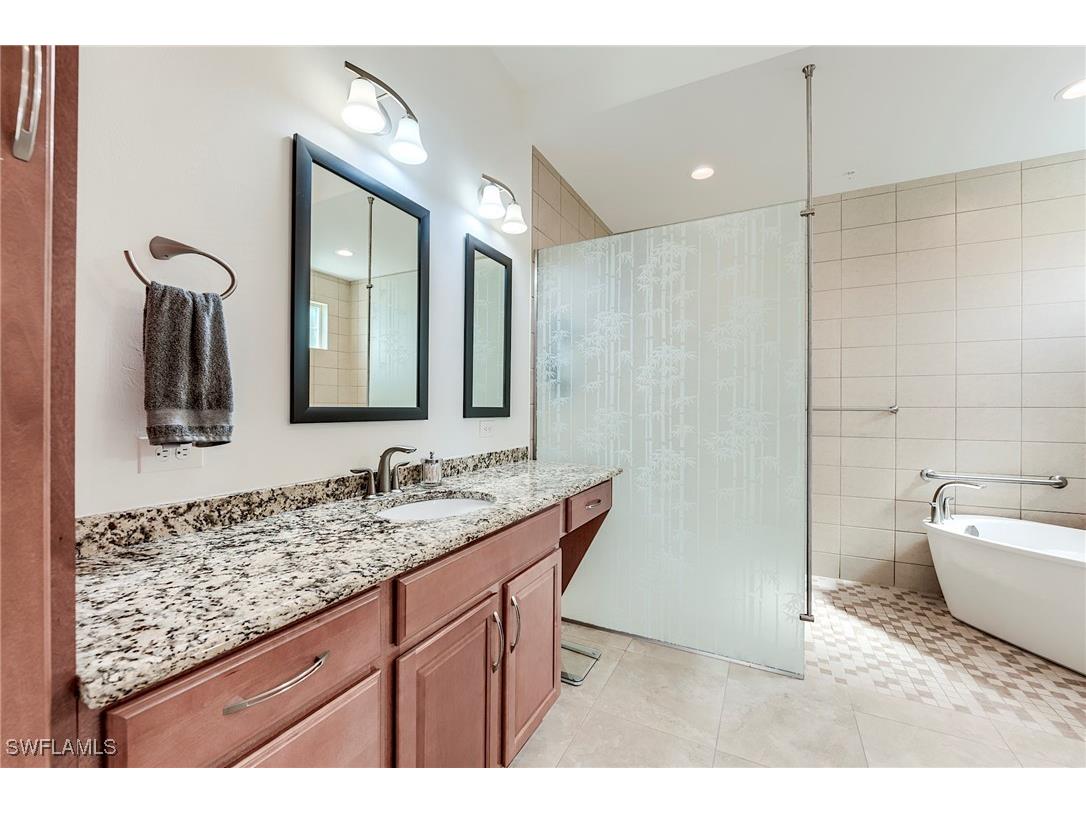 21530 Strada Nuova Circle #215 Estero FL 33928 225072105 image18