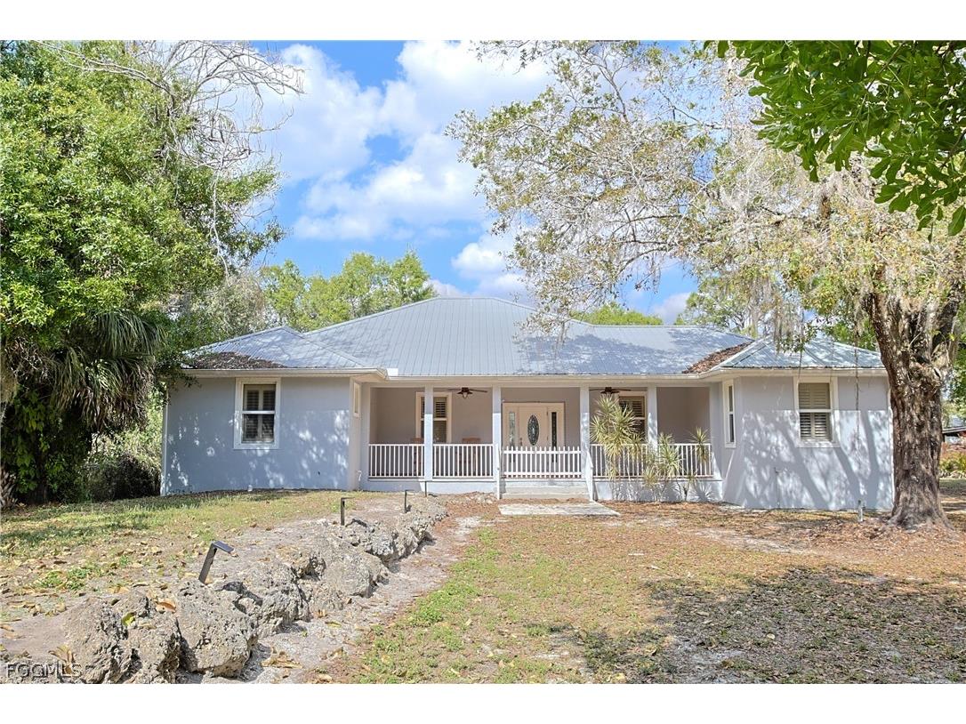 21531 Pearl Street Alva FL 33920 2026008557 image1
