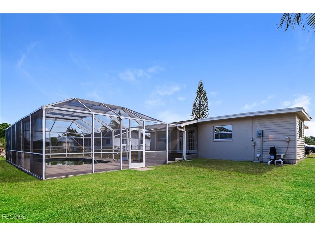 2155 Tropic Avenue Fort Myers FL 33905 2025009925 image14