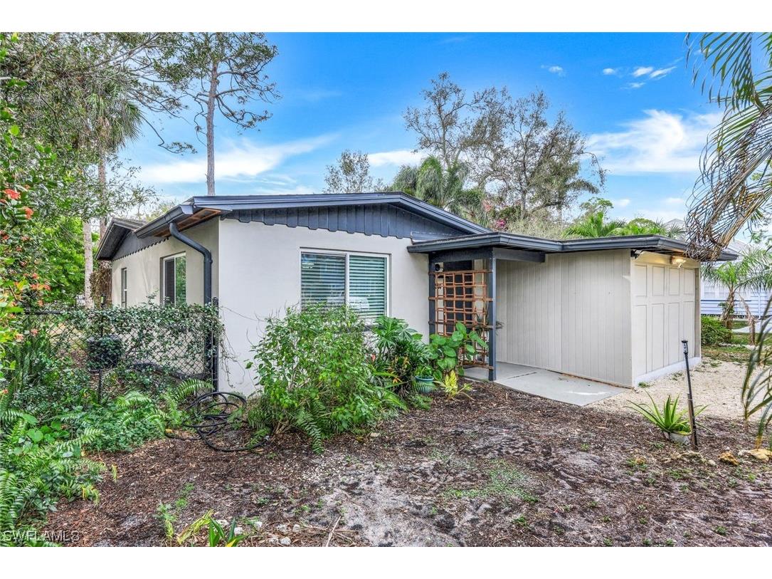 2156 Stella Street Fort Myers FL 33901 223084469 image1