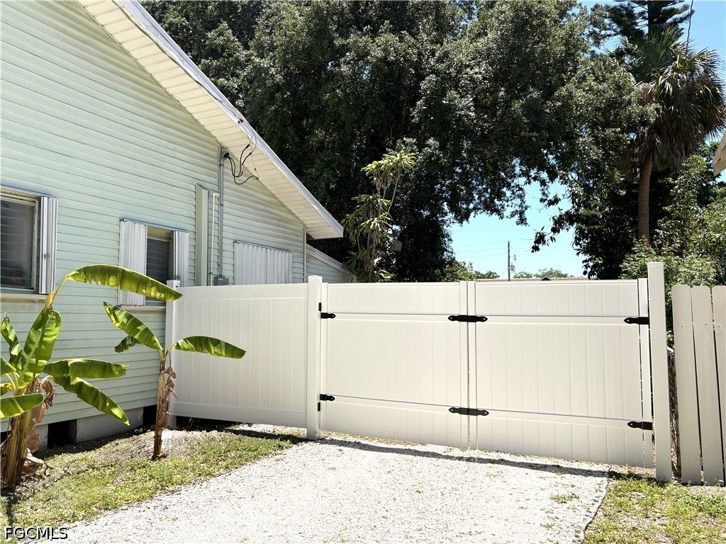 2156 Victoria Avenue Fort Myers FL 33901 2026024311 image21