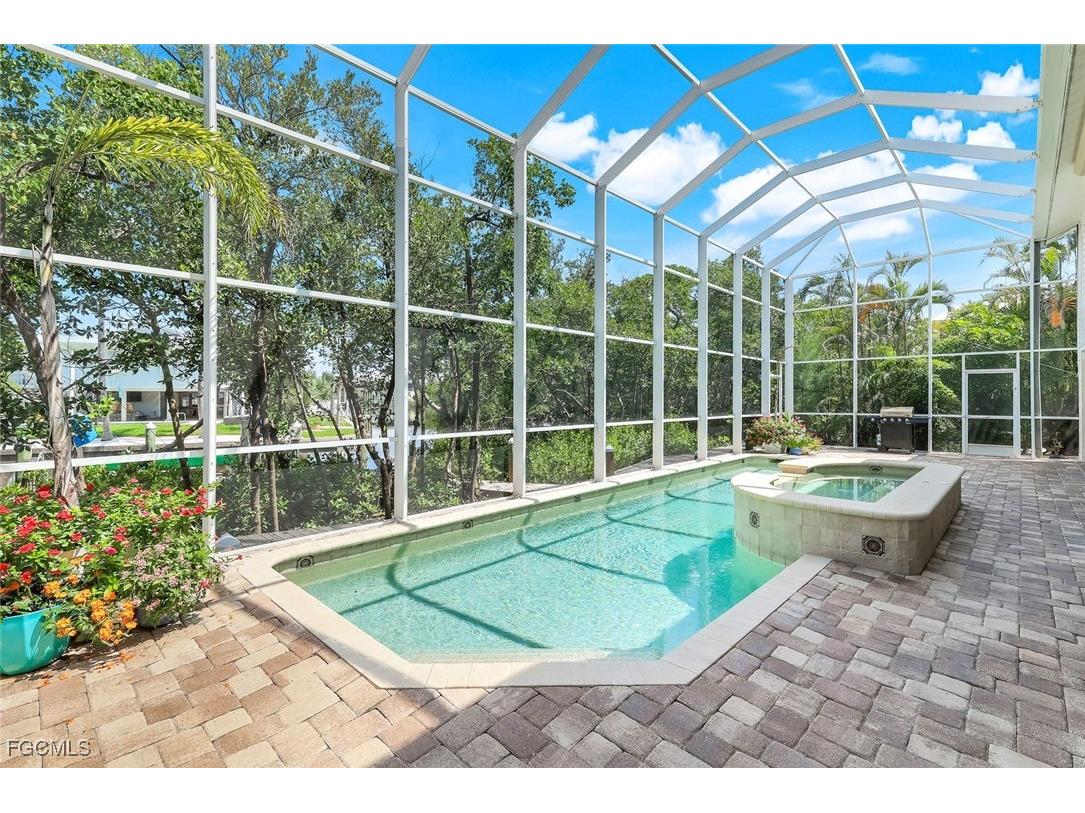 21580 Indian Bayou Drive #582 Fort Myers Beach FL 33931 2025002422 image1