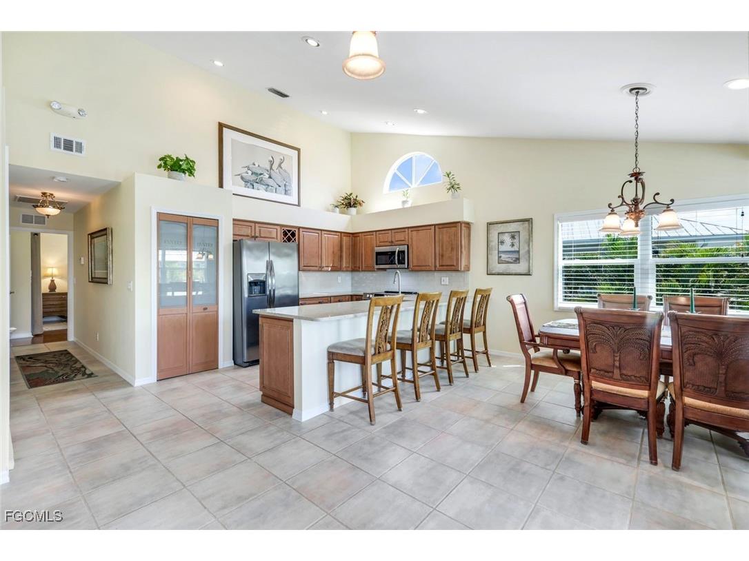 21580 Indian Bayou Drive #582 Fort Myers Beach FL 33931 2025002422 image10