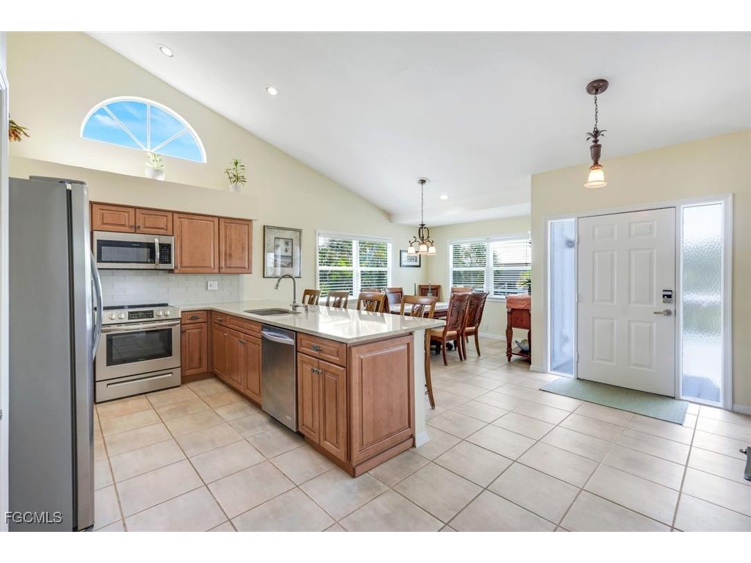 21580 Indian Bayou Drive #582 Fort Myers Beach FL 33931 2025002422 image12