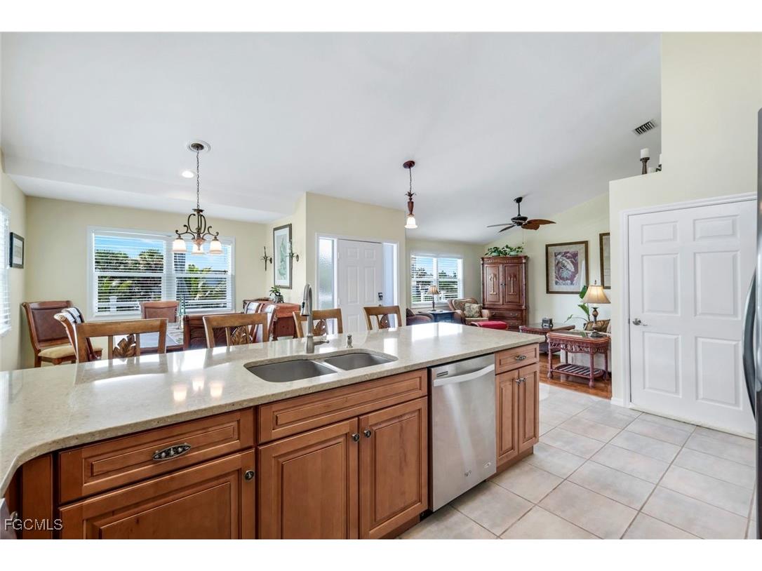 21580 Indian Bayou Drive #582 Fort Myers Beach FL 33931 2025002422 image9