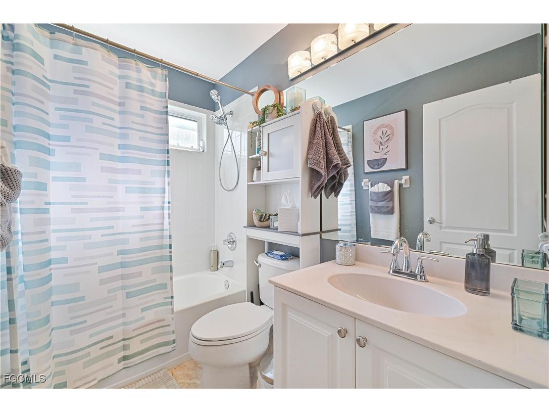 21593 Windham Run Estero FL 33928 2025024078 image33