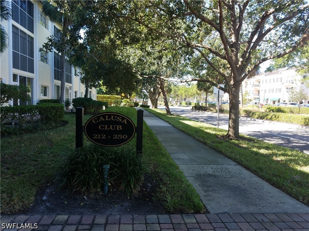 216 Banyan Boulevard #216 Naples FL 34102 226021629 image2