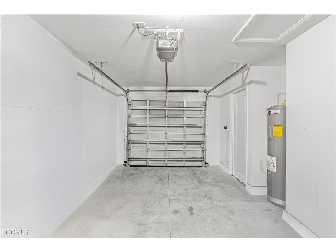 216 Des Cartes Street Fort Myers FL 33913 2025020991 image25