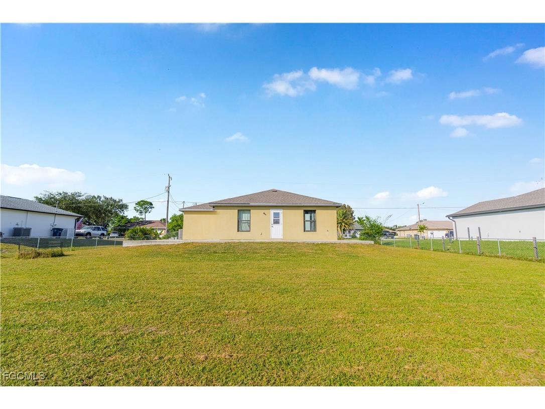 216 Des Cartes Street Fort Myers FL 33913 2025020991 image29