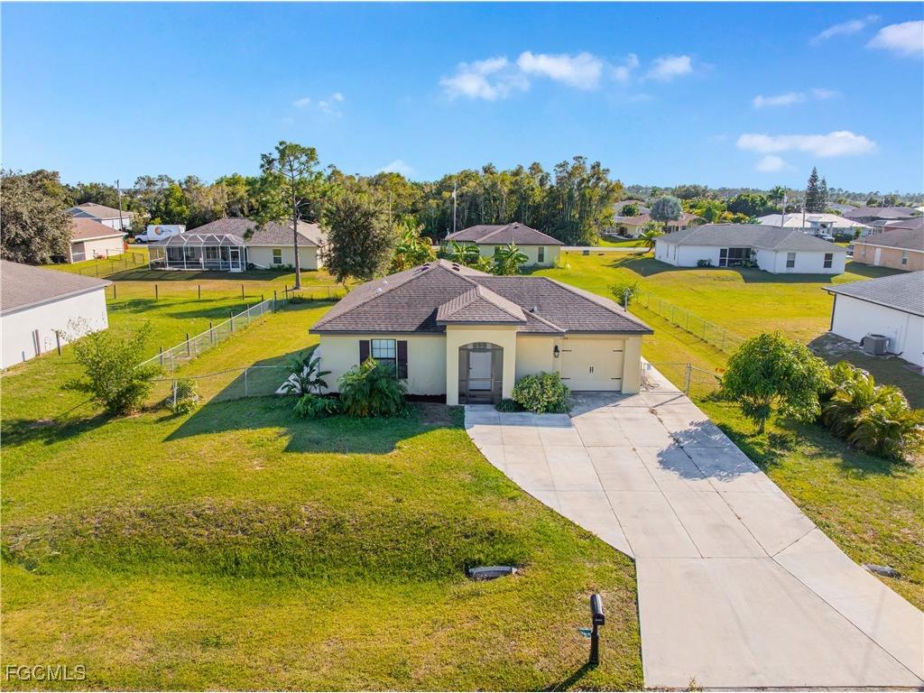 216 Des Cartes Street Fort Myers FL 33913 2025020991 image3