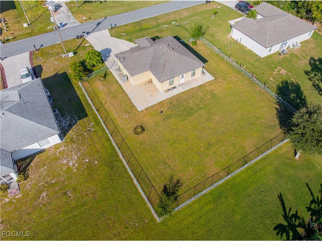 216 Des Cartes Street Fort Myers FL 33913 2025020991 image31
