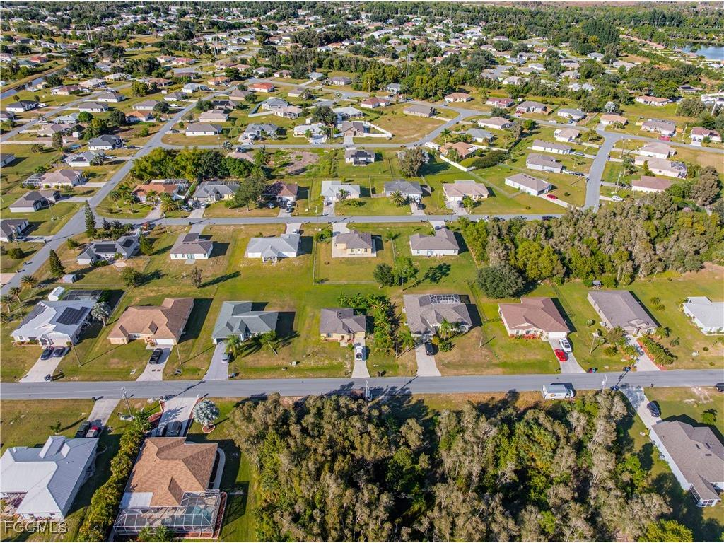 216 Des Cartes Street Fort Myers FL 33913 2025020991 image35