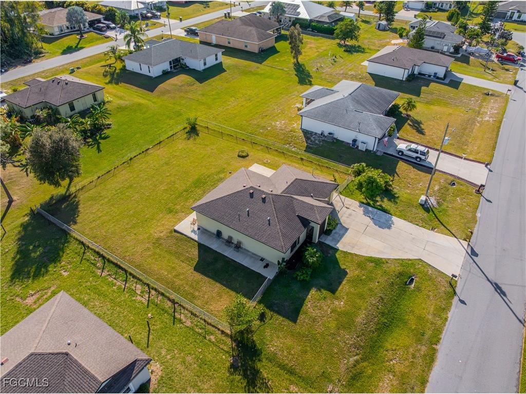 216 Des Cartes Street Fort Myers FL 33913 2025020991 image4