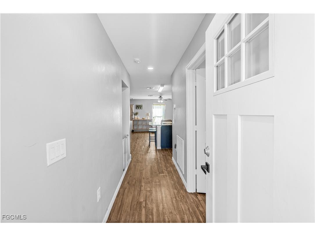 216 Des Cartes Street Fort Myers FL 33913 2025020991 image7