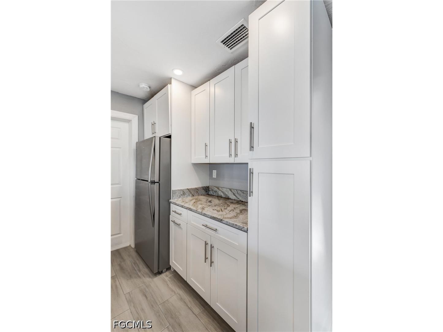 216 Fairweather Lane Fort Myers Beach FL 33931 2026025254 image12