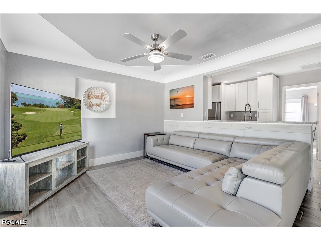 216 Fairweather Lane Fort Myers Beach FL 33931 2026025254 image4